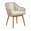 Silla de exterior de cuerda con marco de madera y cojín beige